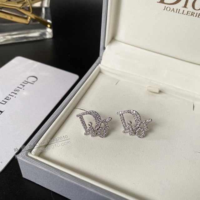 Dior飾品 迪奧經典熱銷款字母簡約耳釘耳環  zgd1313